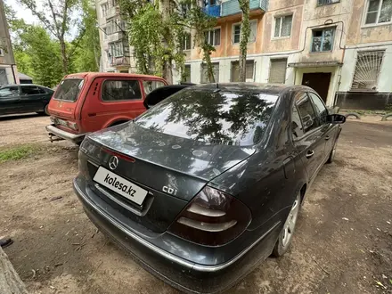 Mercedes-Benz E 270 2003 года за 4 500 000 тг. в Семей – фото 2