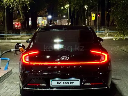 Hyundai Sonata 2023 года за 14 200 000 тг. в Алматы – фото 4