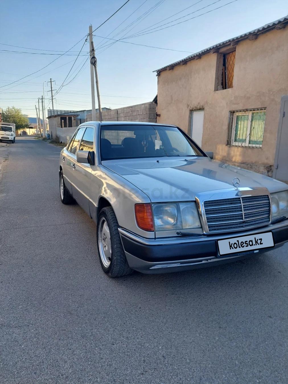 Mercedes-Benz E 230 1992 г.