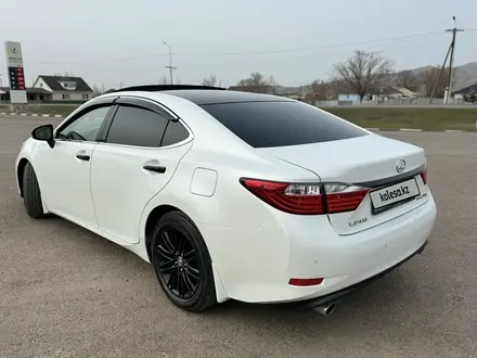 Lexus ES 250 2014 года за 13 200 000 тг. в Алматы – фото 4