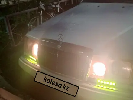 Mercedes-Benz E 200 1991 года за 1 200 000 тг. в Павлодар – фото 4