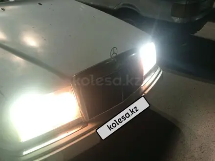 Mercedes-Benz E 200 1991 года за 1 200 000 тг. в Павлодар – фото 6