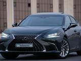 Lexus ES 250 2022 годаүшін27 900 000 тг. в Алматы