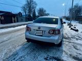 Volkswagen Jetta 2006 годаүшін4 000 000 тг. в Караганда – фото 2