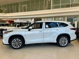 Toyota Highlander Luxe 2025 года за 43 790 000 тг. в Астана – фото 4