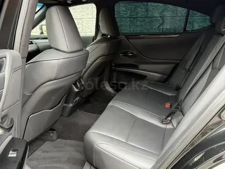 Lexus ES 250 2022 года за 20 000 000 тг. в Астана – фото 11