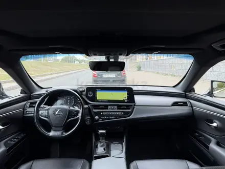 Lexus ES 250 2022 года за 20 000 000 тг. в Астана – фото 9