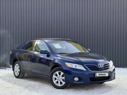 Toyota Camry 2011 года за 6 750 000 тг. в Актобе – фото 2