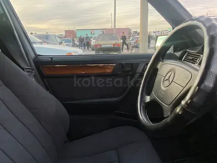 Mercedes-Benz E 280 1994 года за 1 800 000 тг. в Туркестан – фото 8