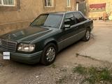 Mercedes-Benz E 260 1993 года за 1 700 000 тг. в Шымкент – фото 3