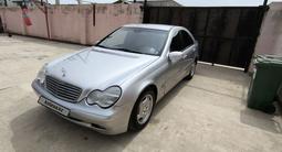 Mercedes-Benz C 200 2001 года за 3 800 000 тг. в Актау – фото 2