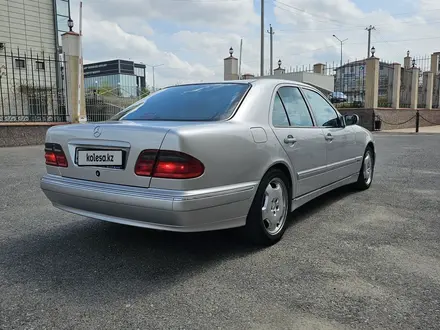 Mercedes-Benz E 320 2001 года за 5 100 000 тг. в Шымкент – фото 4