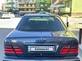 Mercedes-Benz E 320 1999 годаfor4 400 000 тг. в Тараз – фото 2