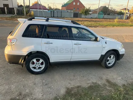 Mitsubishi Outlander 2003 года за 3 500 000 тг. в Кокшетау – фото 2