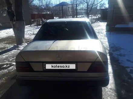 Mercedes-Benz E 230 1990 года за 1 100 000 тг. в Шымкент – фото 4