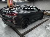 BMW X6 2021 года за 37 500 000 тг. в Астана – фото 2