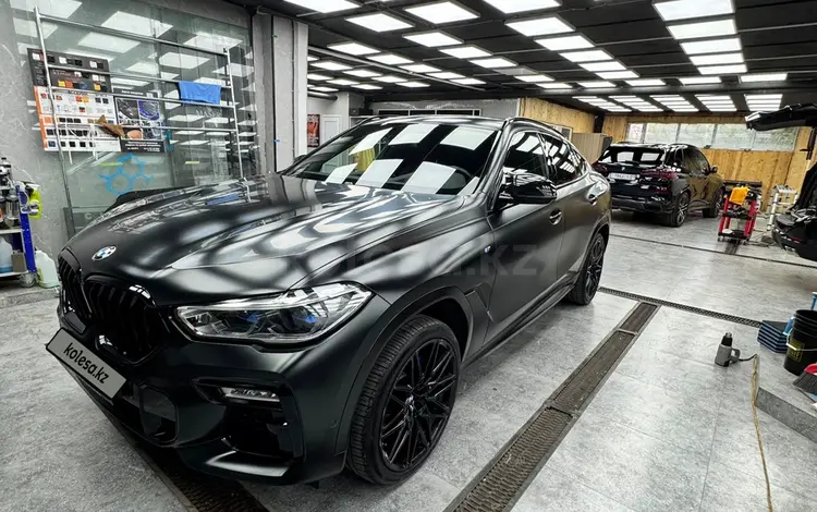 BMW X6 2021 года за 37 500 000 тг. в Астана