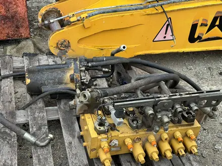 Caterpillar Экскаватор на запчасти катерпиллар Вольво за 1 000 000 тг. в Костанай – фото 26