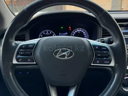 Hyundai Sonata 2021 года за 9 999 999 тг. в Алматы – фото 24