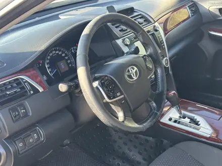 Toyota Camry 2012 года за 7 750 000 тг. в Актобе – фото 13