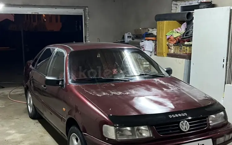 Volkswagen Passat 1994 годаүшін950 000 тг. в Актобе