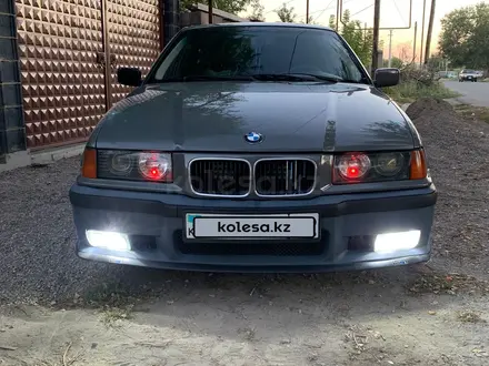 BMW 318 1991 года за 2 300 000 тг. в Алматы – фото 3