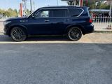 Infiniti QX80 2022 года за 29 500 000 тг. в Актобе – фото 2