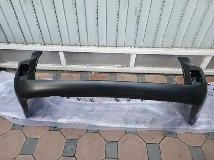 Задний бампер на Toyota Land Cruiser 200 за 45 000 тг. в Атырау – фото 2