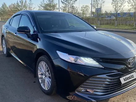 Toyota Camry 2019 года за 13 500 000 тг. в Астана – фото 3