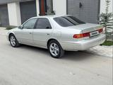 Toyota Camry 2000 годаүшін3 300 000 тг. в Тараз – фото 2