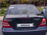 Mercedes-Benz C 180 2001 года за 2 000 000 тг. в Астана – фото 4