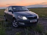 Skoda Fabia 2013 года за 3 000 000 тг. в Петропавловск – фото 2