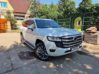 Toyota Land Cruiser, 2022