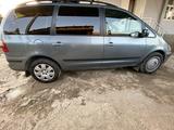 Ford Galaxy 2001 года за 2 600 000 тг. в Шымкент – фото 3