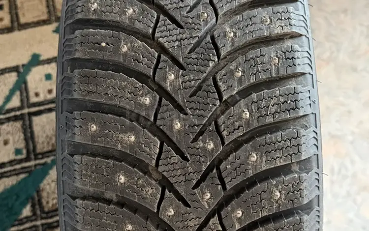 Комплект Bridgestone Spike-03 215/55R17 с шипами за 280 000 тг. в Астана