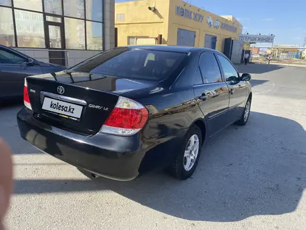 Toyota Camry 2005 года за 5 700 000 тг. в Атырау – фото 3