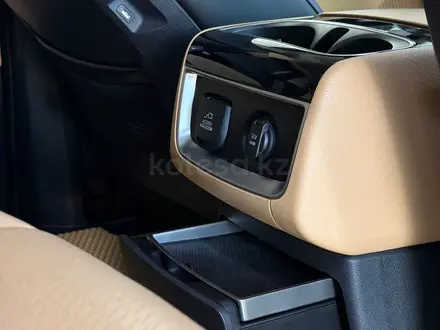 Kia Carnival Luxe 2023 года за 19 000 000 тг. в Шымкент – фото 11
