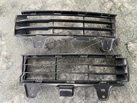 Декоративная накладка внутренние на крыло на Land Cruiser 200, 2007-2014г. за 15 000 тг. в Актобе – фото 3