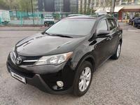 Toyota RAV4 2015 годаfor10 800 000 тг. в Алматы