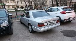 Mercedes-Benz E 220 1993 года за 1 300 000 тг. в Алматы – фото 4