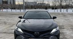 Toyota Camry 2018 годаүшін13 900 000 тг. в Астана – фото 2