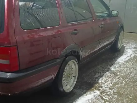 Volkswagen Golf 1994 года за 1 400 000 тг. в Алматы – фото 3