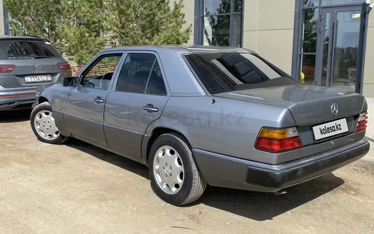 Mercedes-Benz E 200 1989 года за 1 980 000 тг. в Астана