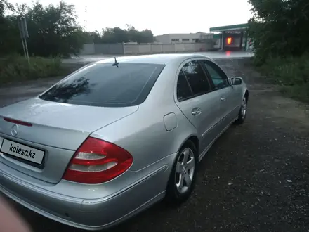 Mercedes-Benz E 320 2003 года за 5 000 000 тг. в Семей – фото 8