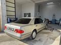 Mercedes-Benz E 240 1998 года за 5 000 000 тг. в Алматы – фото 18