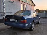 Mercedes-Benz E 220 1989 года за 800 000 тг. в Алматы – фото 3