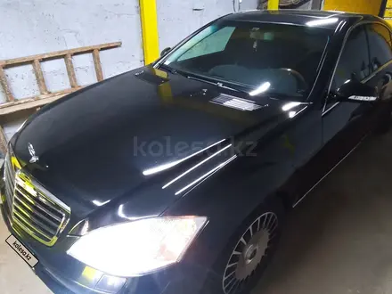 Mercedes-Benz S 350 2007 года за 10 000 000 тг. в Караганда