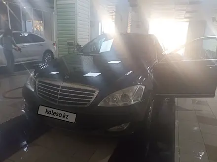 Mercedes-Benz S 350 2007 года за 10 000 000 тг. в Караганда – фото 42