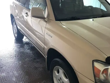 Toyota Highlander 2004 года за 7 800 000 тг. в Талдыкорган – фото 3