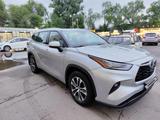 Toyota Highlander 2022 года за 22 500 000 тг. в Алматы – фото 3
